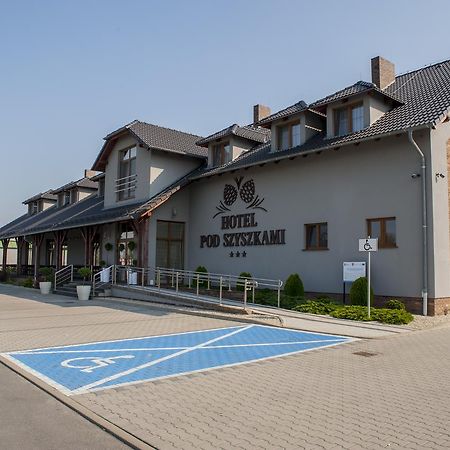 Hotel Pod Szyszkami Kozmin エクステリア 写真