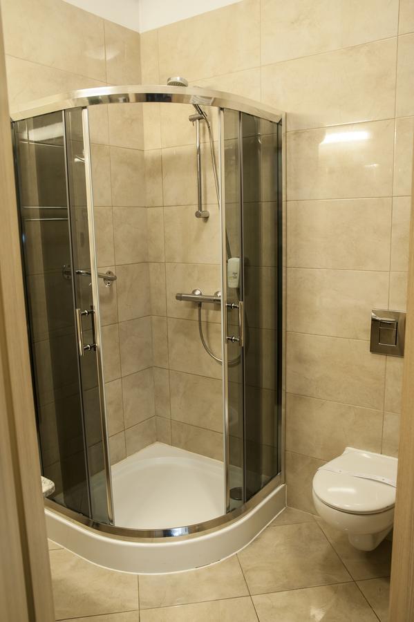 Hotel Pod Szyszkami Kozmin エクステリア 写真